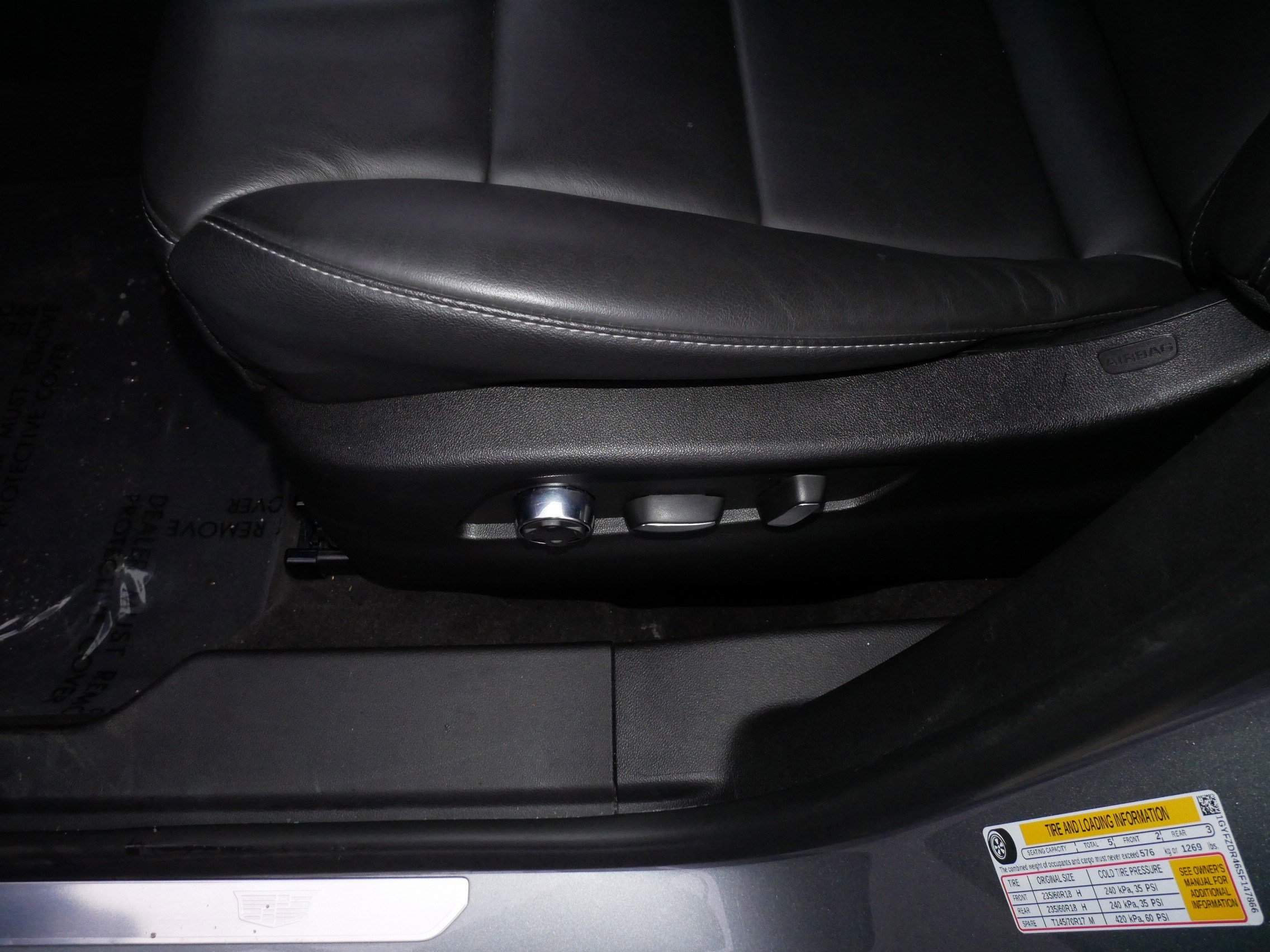 Used 2025 Cadillac XT4 Premium Luxury image 20