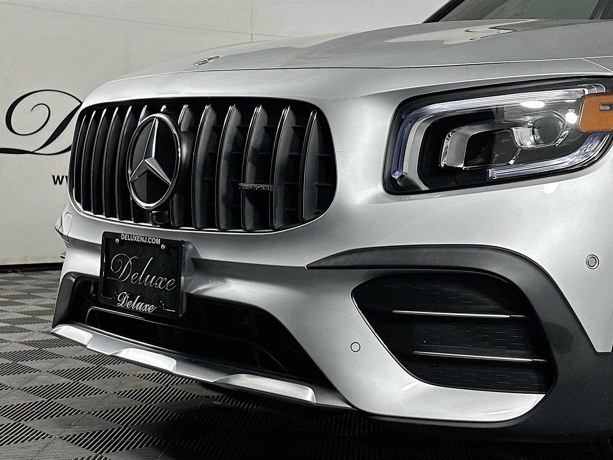 Used 2023 Mercedes-Benz GLB 35 AMG 4MATIC image 35