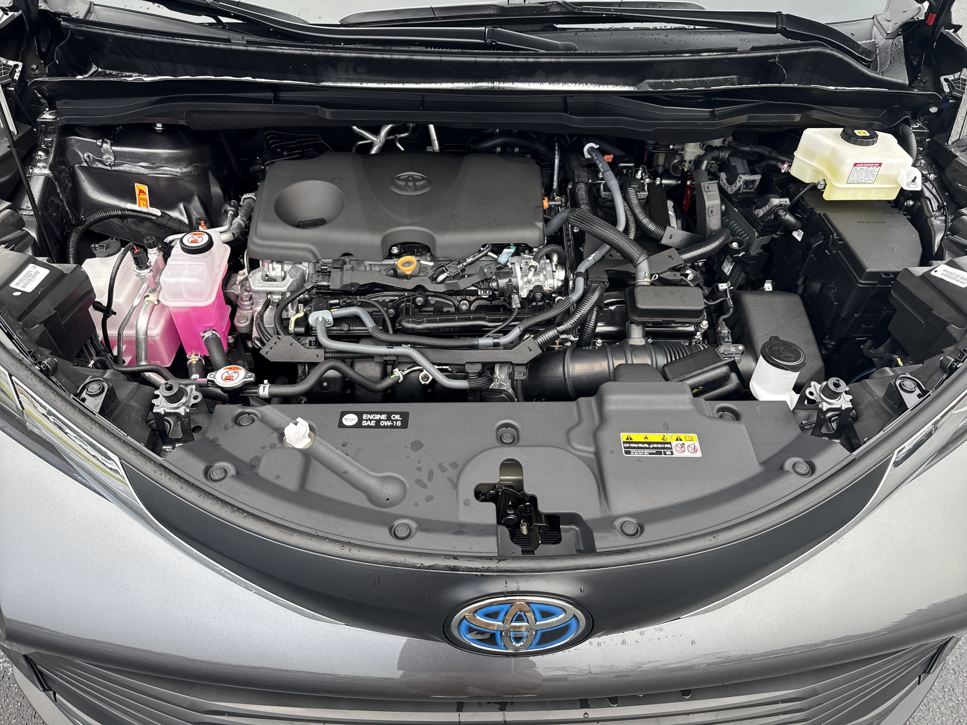 New 2025 Toyota Sienna XLE w/ XLE Plus Package FWD image 43