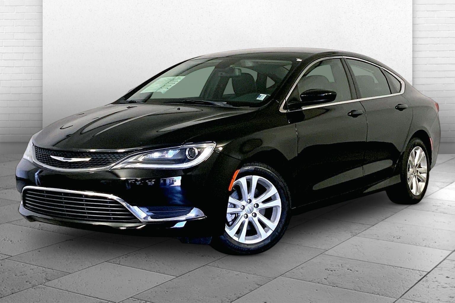 Used 2017 Chrysler 200 Limited Platinum w/ Mopar Interior Package FWD image 12