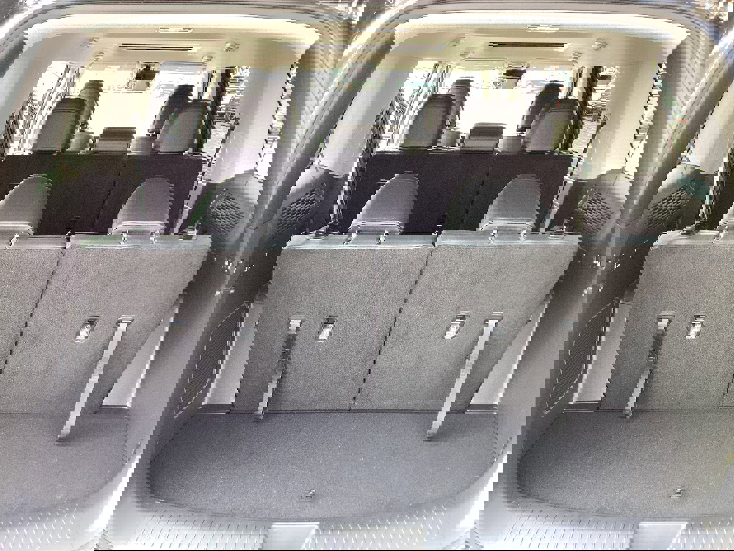 Used 2024 Hyundai Santa Fe Limited image 14