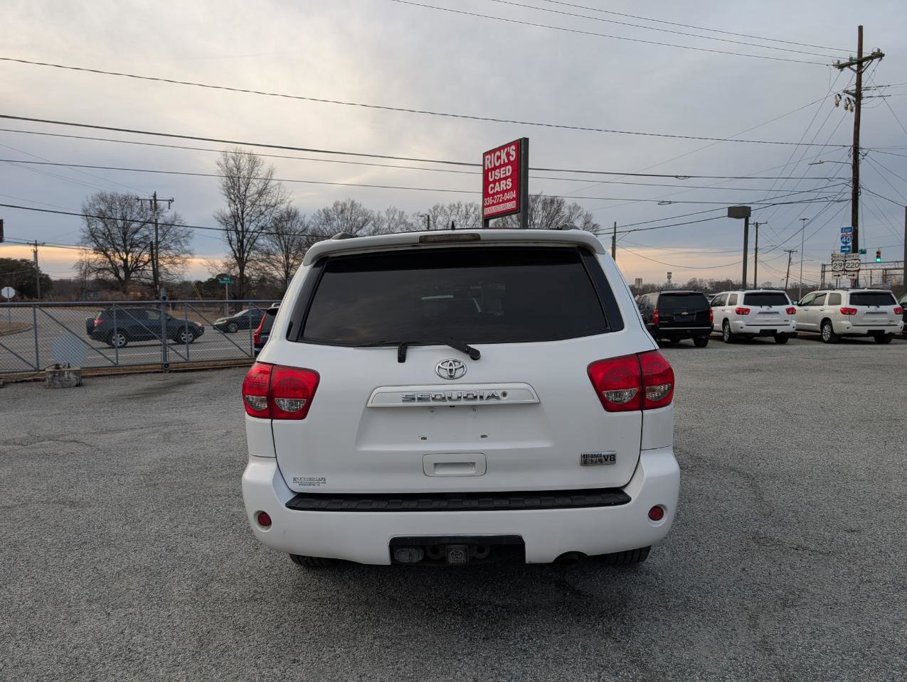 Used 2014 Toyota Sequoia SR5 w/ Premium Package image 8