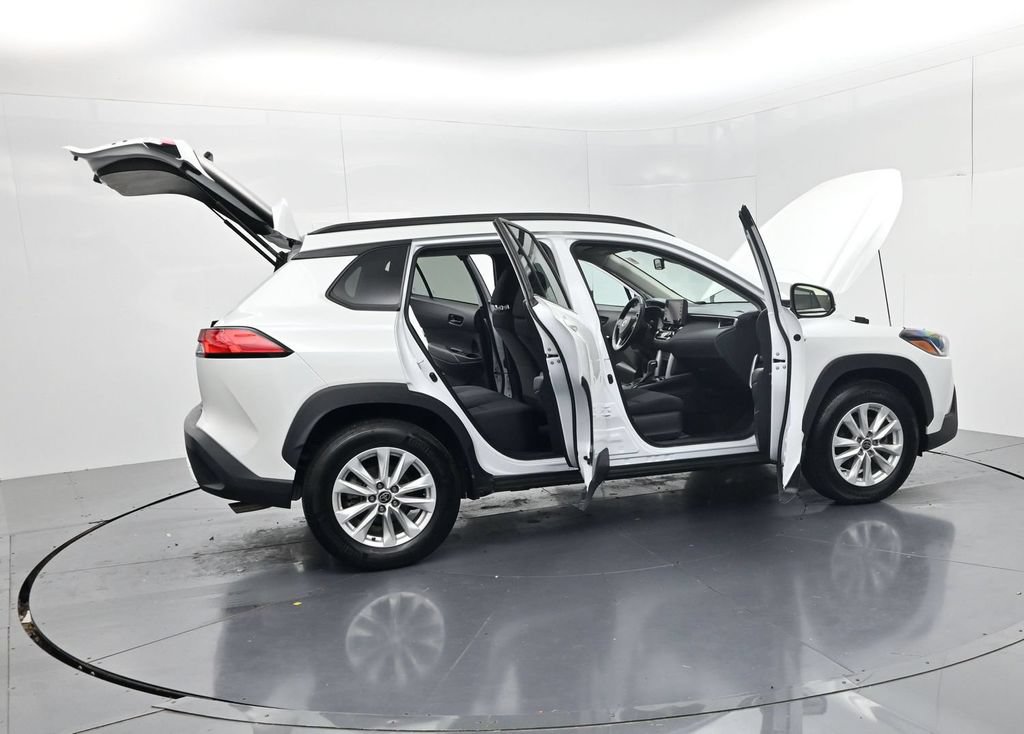 Used 2022 Toyota Corolla Cross LE w/ Black Badges Package (TMS) AWD/4WD image 54