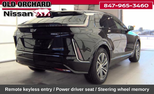 Used 2024 Cadillac Lyriq Luxury AWD/4WD image 5