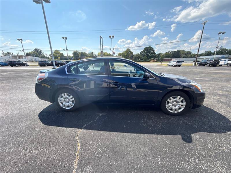 Used 2011 Nissan Altima 2.5 S FWD image 5