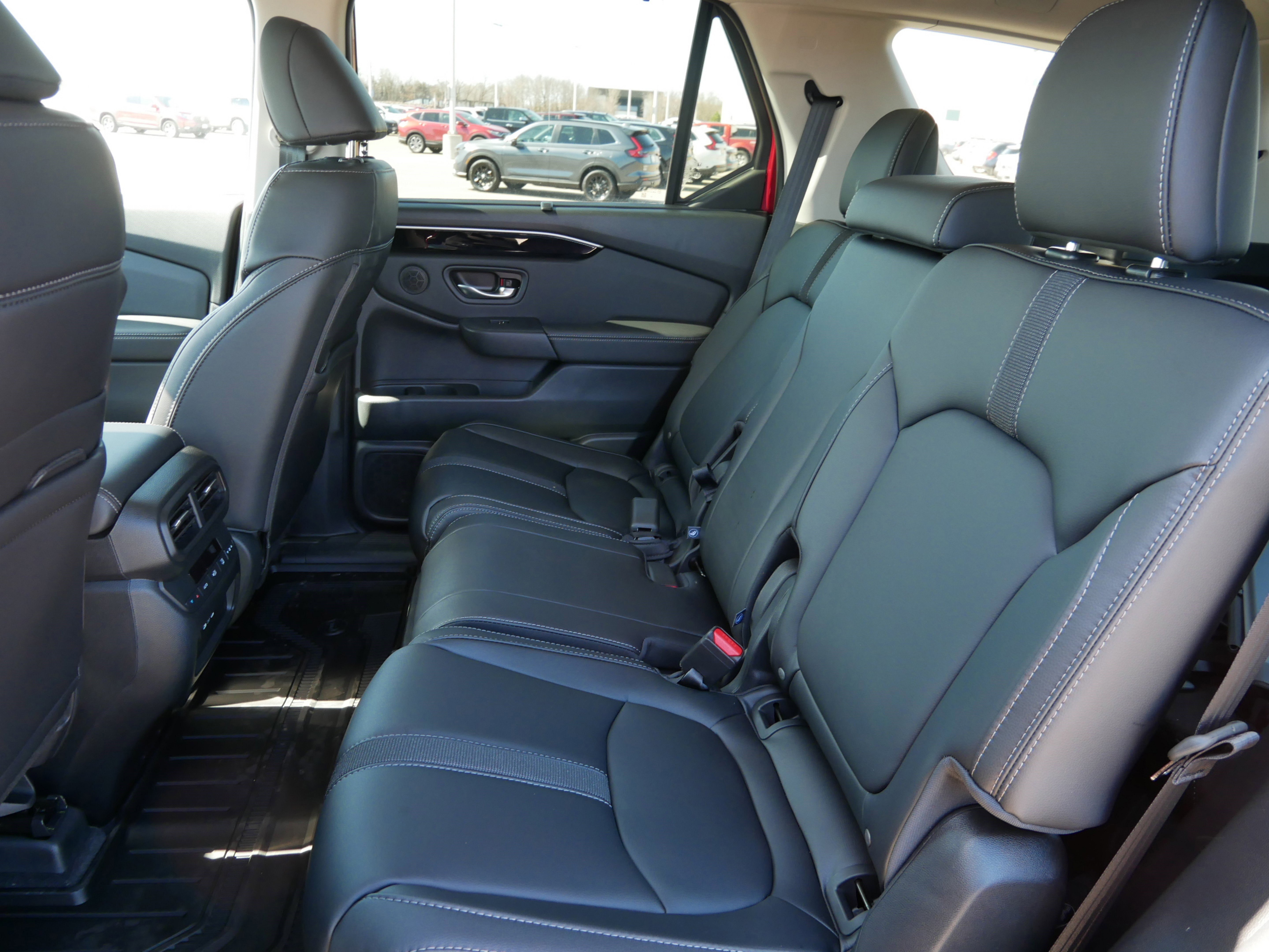 New 2025 Honda Pilot EX-L image 6