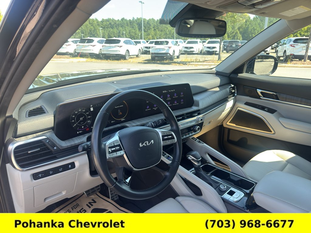 Used 2024 Kia Telluride SX w/ Towing Package FWD image 28