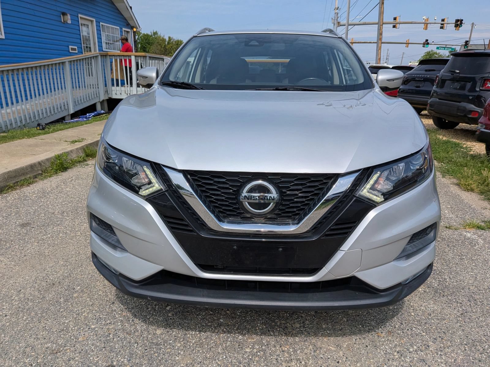 Used 2020 Nissan Rogue Sport SV w/ All-Weather Package AWD/4WD image 9