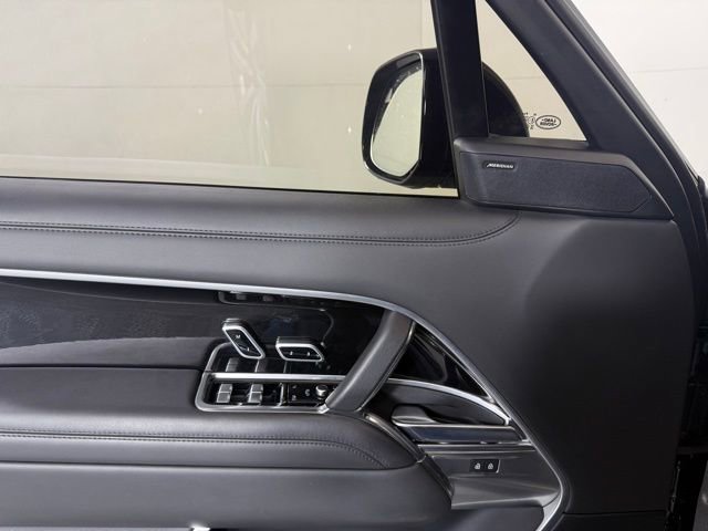 Certified 2023 Land Rover Range Rover SE image 28