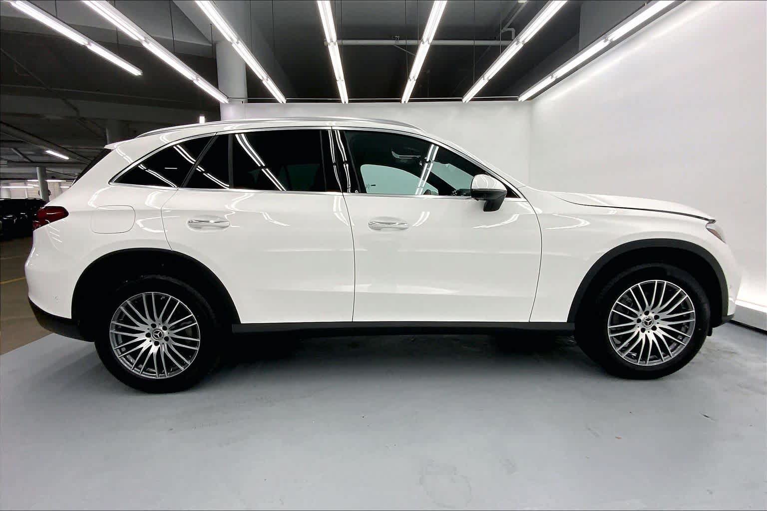 Used 2026 Mercedes-Benz GLC 300 image 5