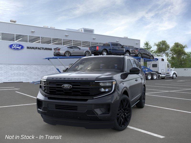 New 2026 Ford Expedition Platinum w/ Stealth Performance Package AWD/4WD image 2