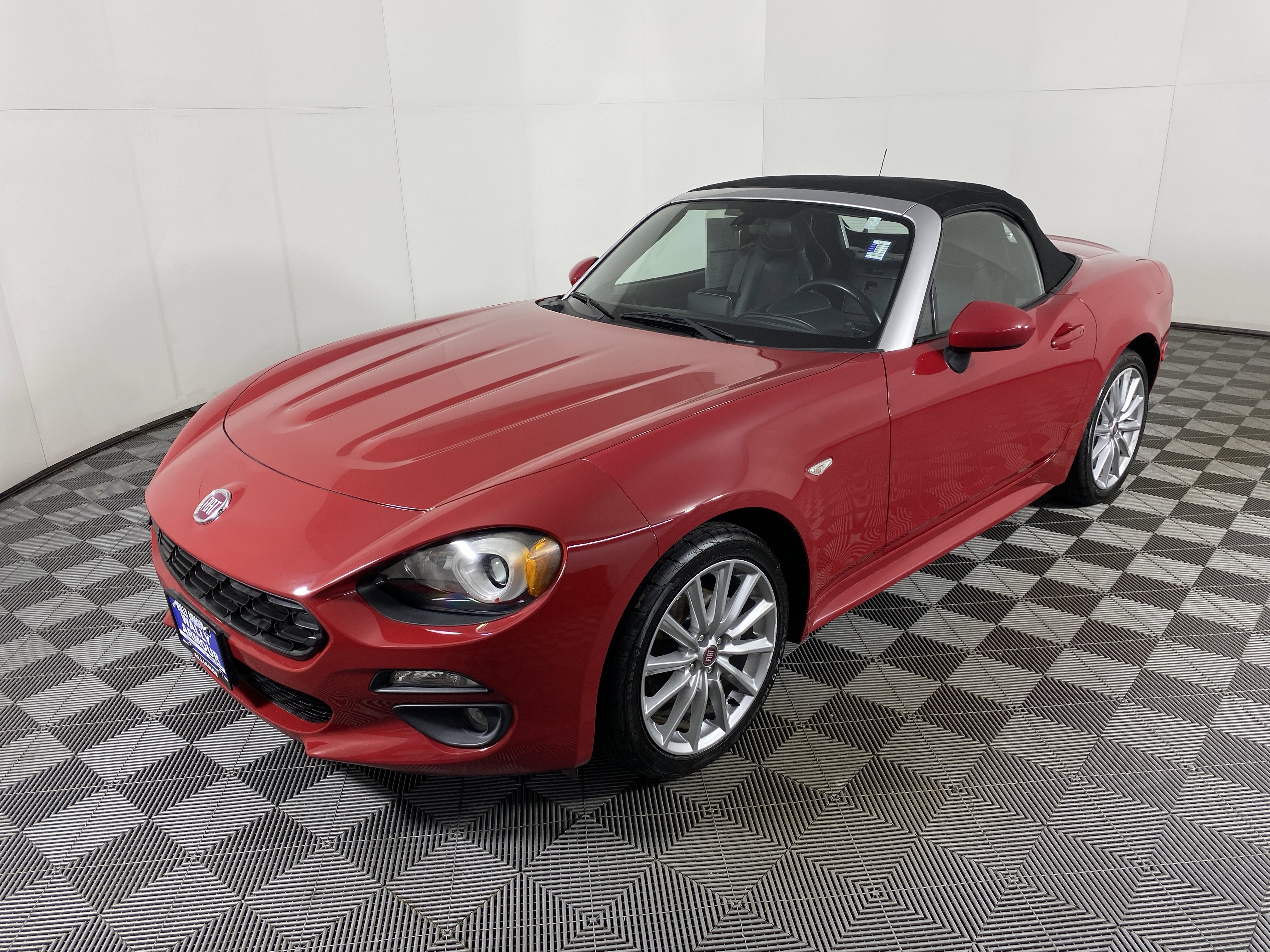 Used 2017 FIAT 124 Spider Lusso image 11