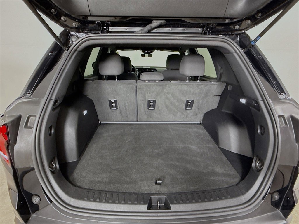 Used 2025 GMC Terrain Elevation image 12