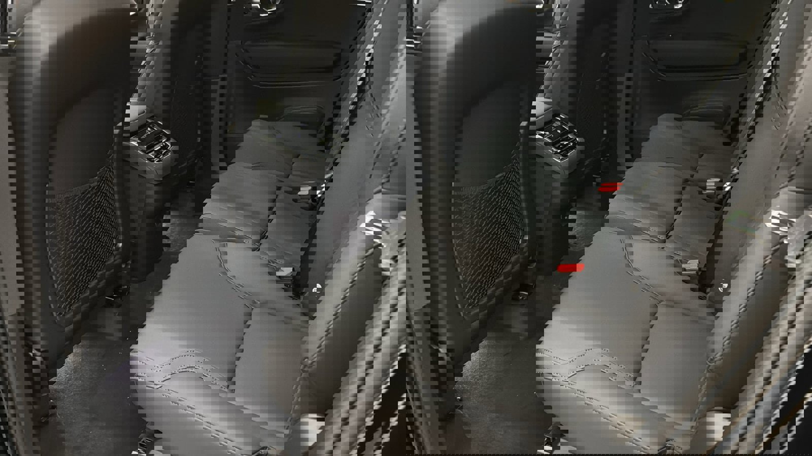 New 2026 Volvo XC90 B6 Plus w/ Protection Package Premier image 27