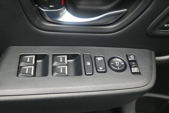 Certified 2025 Honda Pilot Black Edition image 17