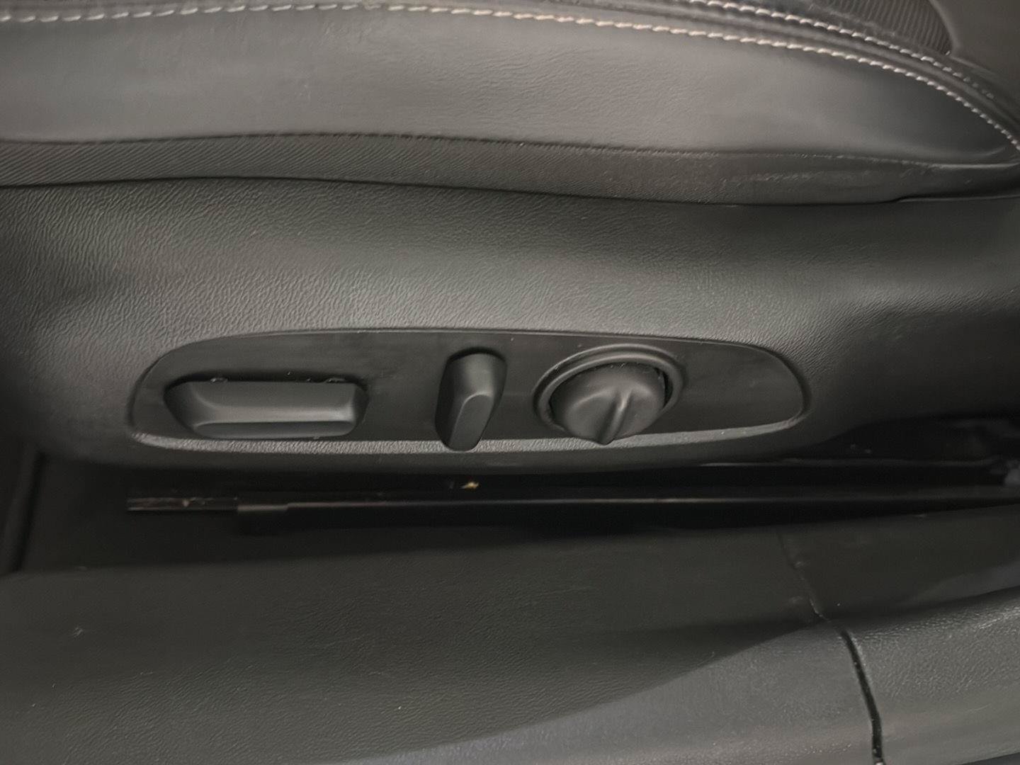 Used 2019 Buick LaCrosse Essence w/ Sights and Sounds Package FWD image 6