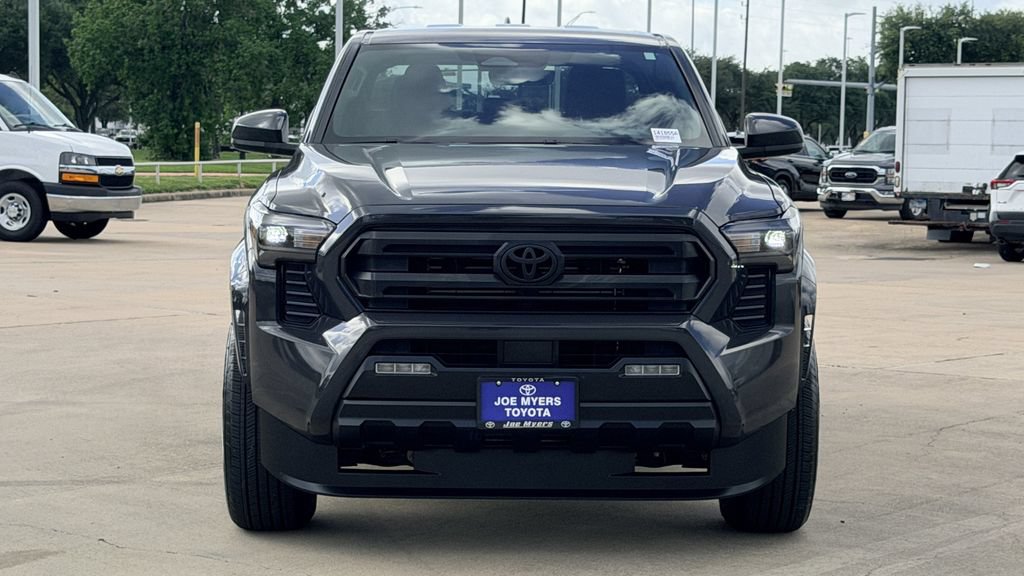 Used 2025 Toyota Tacoma SR5 AWD/4WD image 3