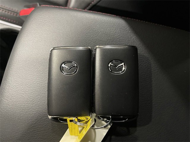 New 2025 MAZDA CX-5 Carbon Edition image 32