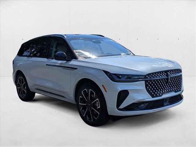 New 2025 Lincoln Nautilus Reserve image 7