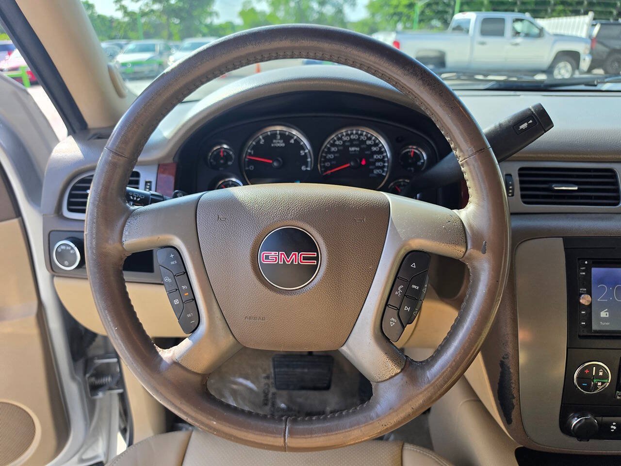 Used 2014 GMC Yukon XL SLT w/ SLT-2 Equipment Package RWD image 46