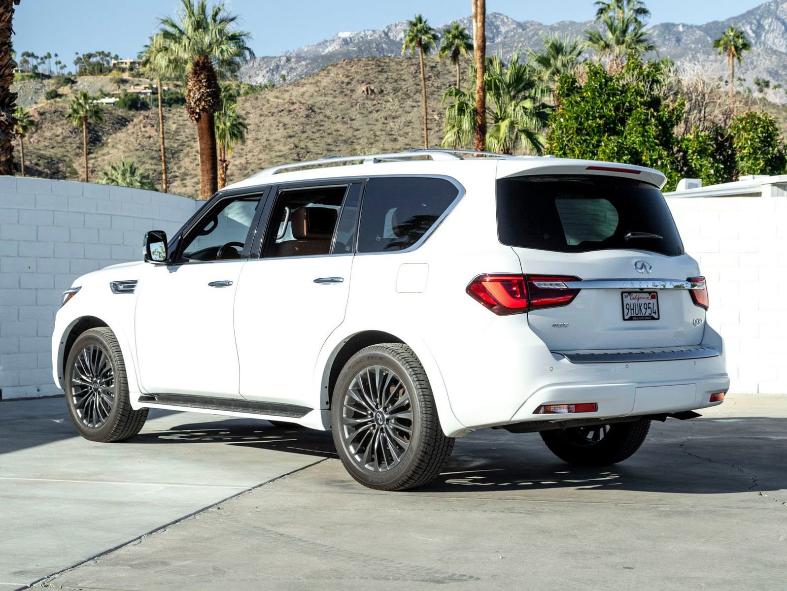 Used 2023 INFINITI QX80 Sensory w/ Cargo Package image 6