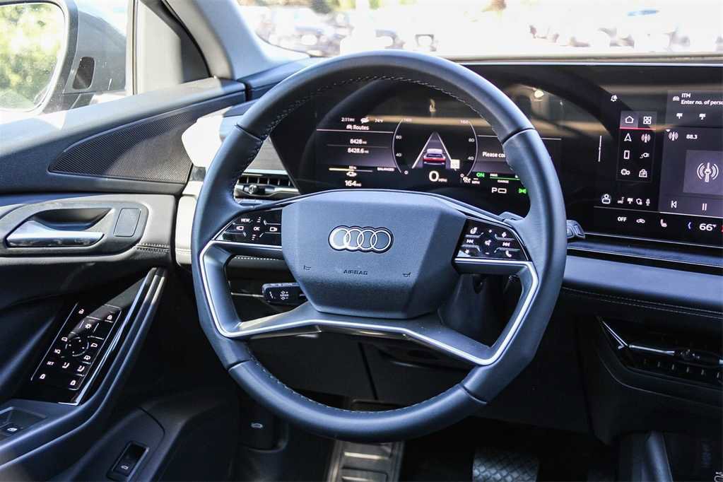 Used 2025 Audi Q6 e-tron Premium w/ Convenience Package image 15