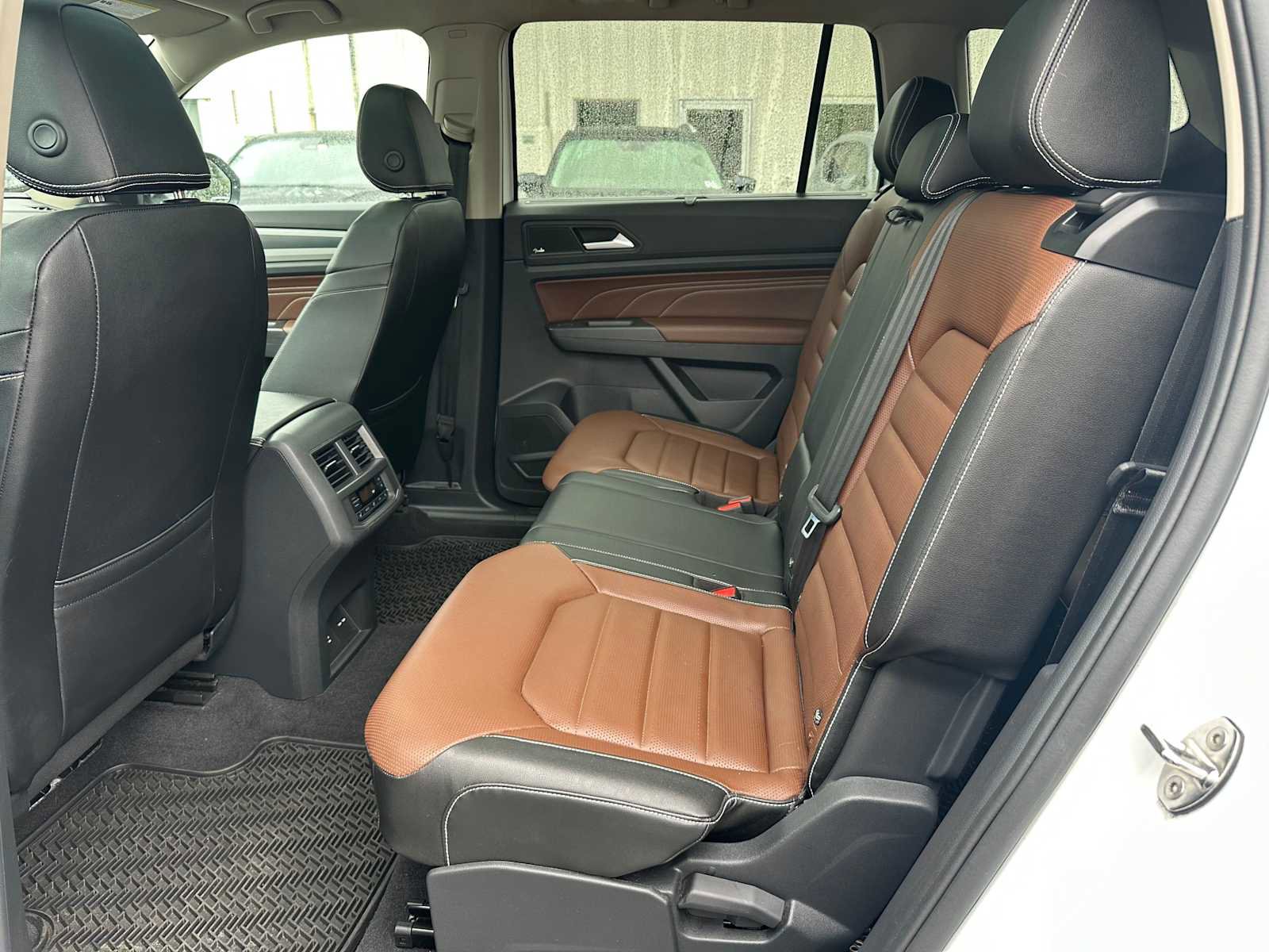 Used 2023 Volkswagen Atlas SEL Premium AWD/4WD image 15