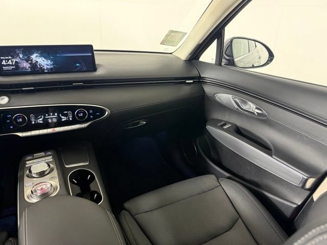 Used 2024 Genesis GV70 2.5T w/ Select Package AWD/4WD image 33