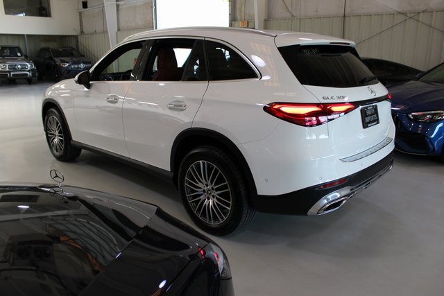 Used 2023 Mercedes-Benz GLC 300 4MATIC w/ Pinnacle Trim Package image 46