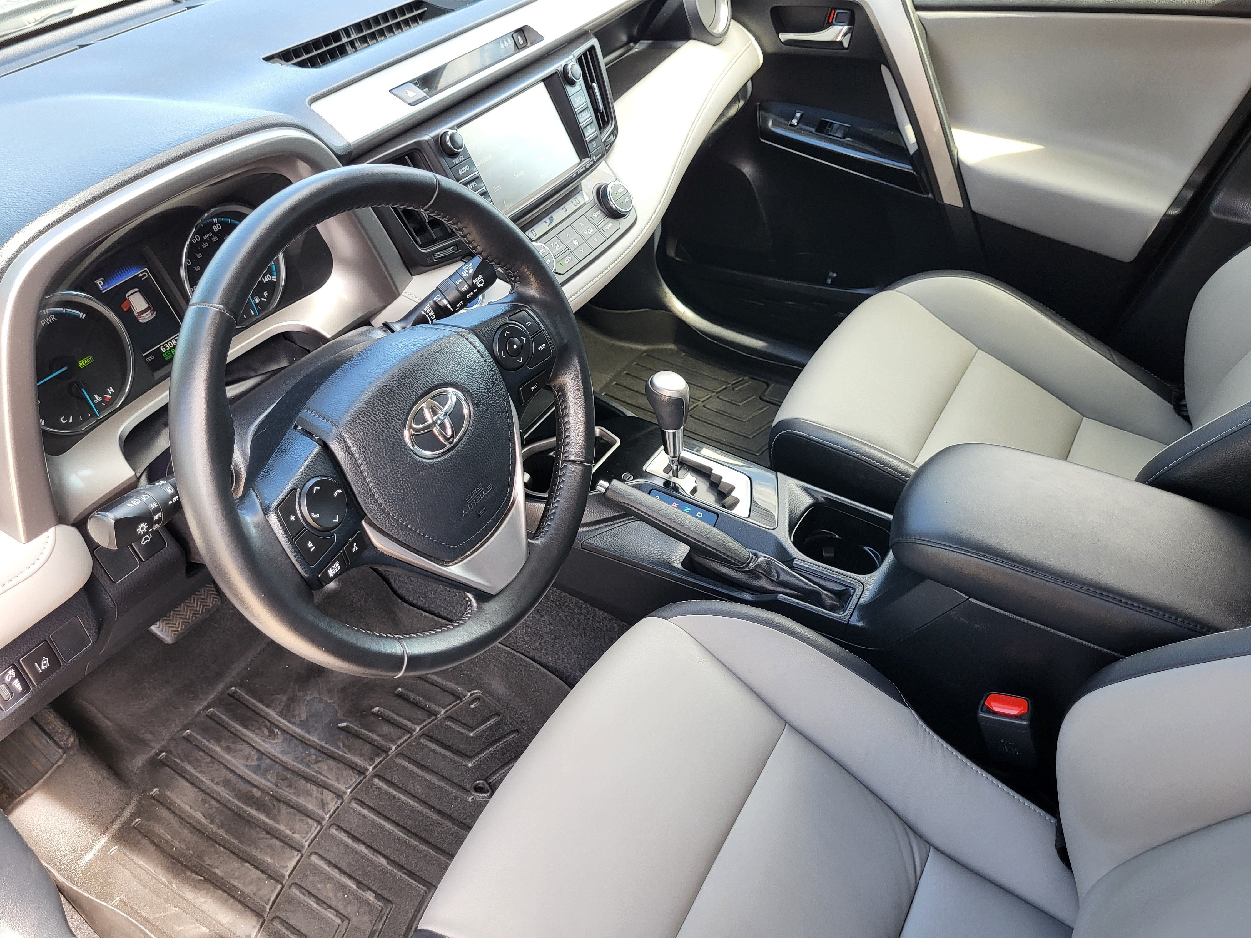 Certified 2018 Toyota RAV4 Limited w/ Advanced Technology Package AWD/4WD image 10