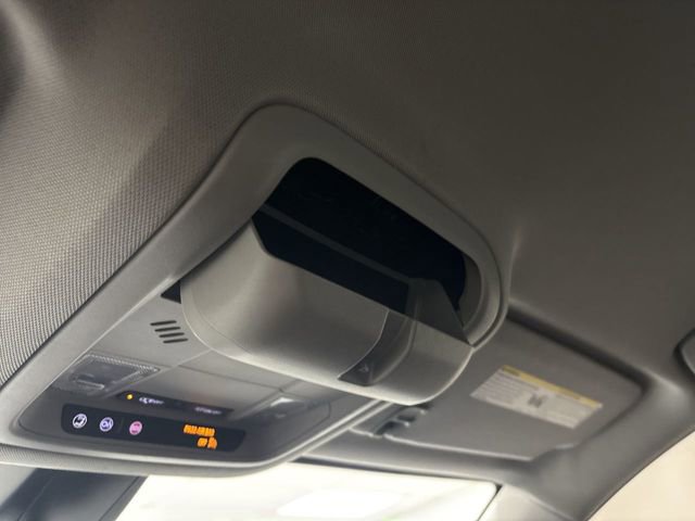 Used 2023 GMC Acadia SLE image 56