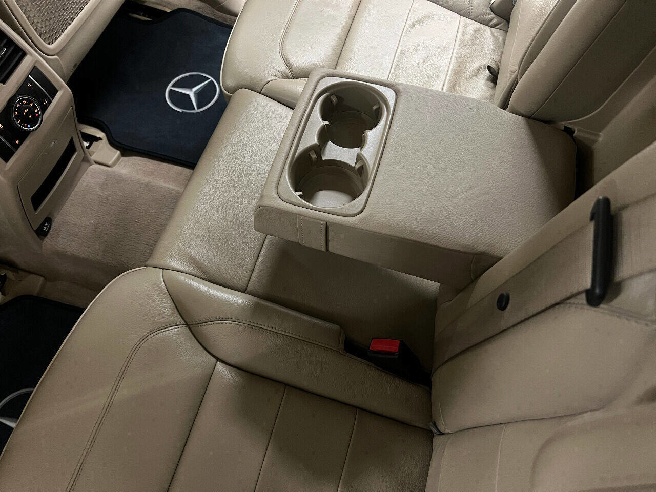 Used 2014 Mercedes-Benz GL 550 4MATIC image 66