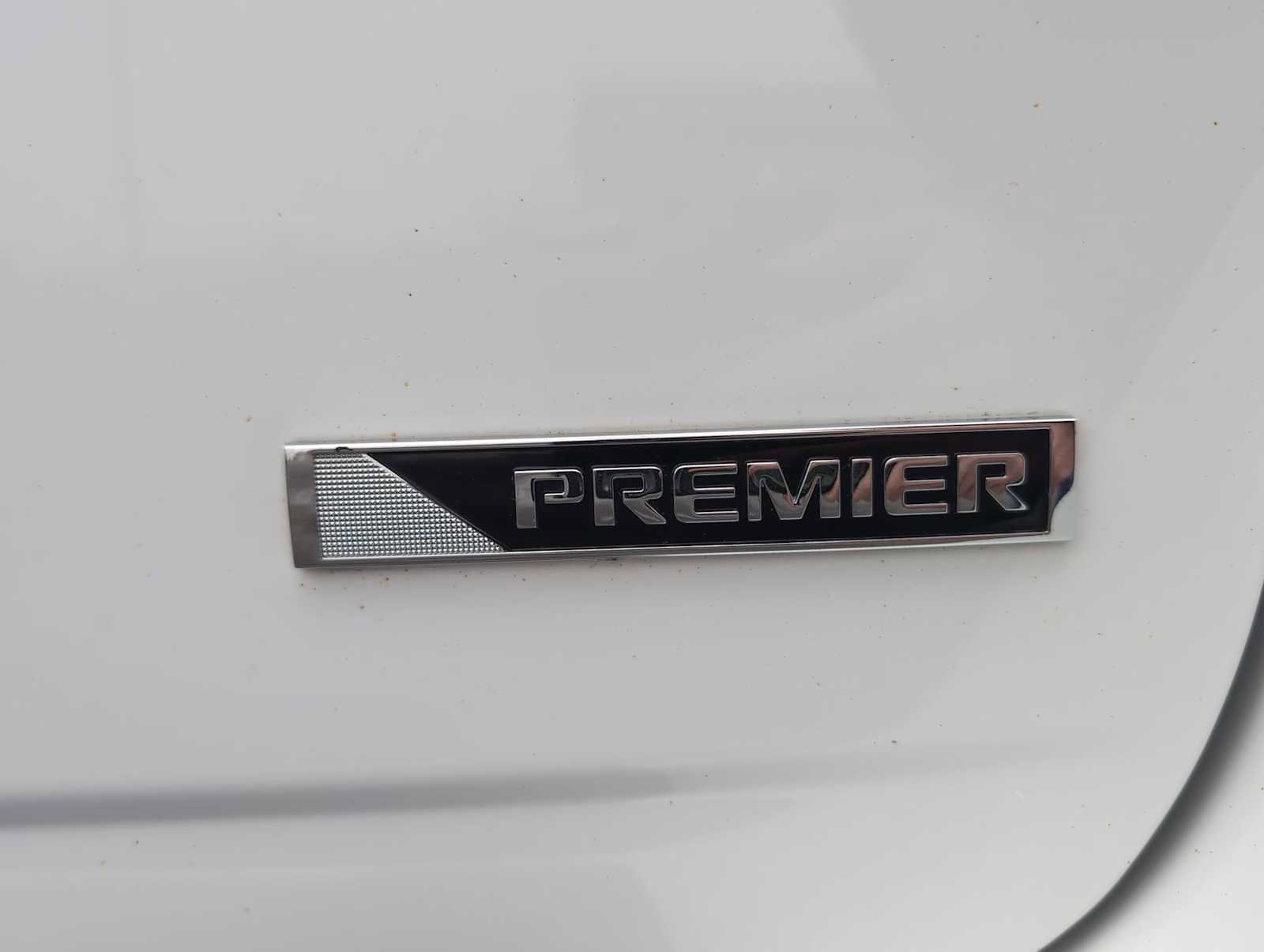 Used 2017 Chevrolet Equinox Premier image 29