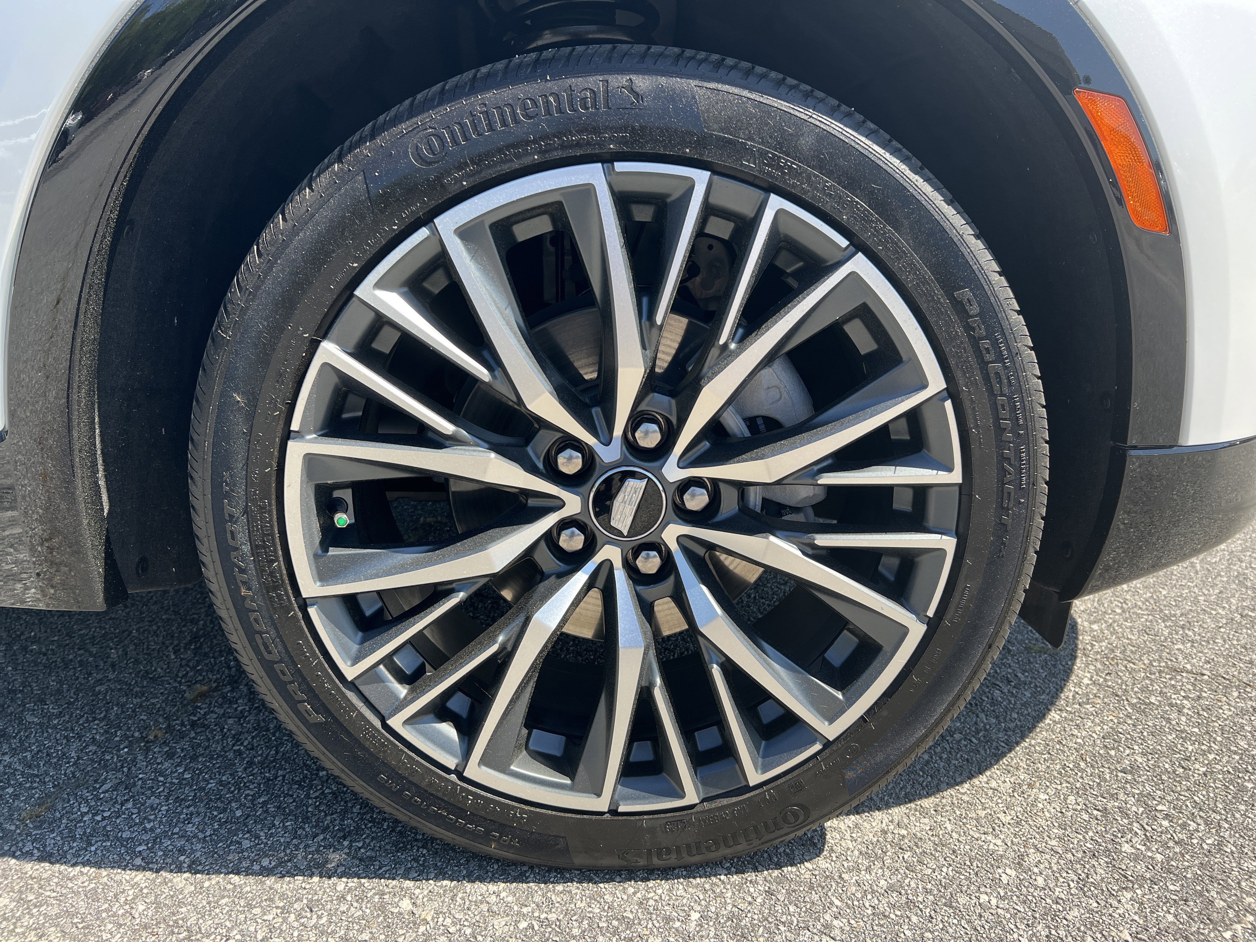 Used 2024 Cadillac XT4 Sport image 14