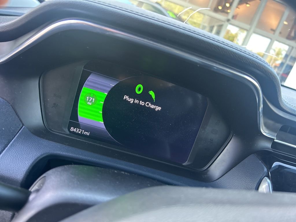Used 2022 Chevrolet Bolt EUV Premier FWD image 4