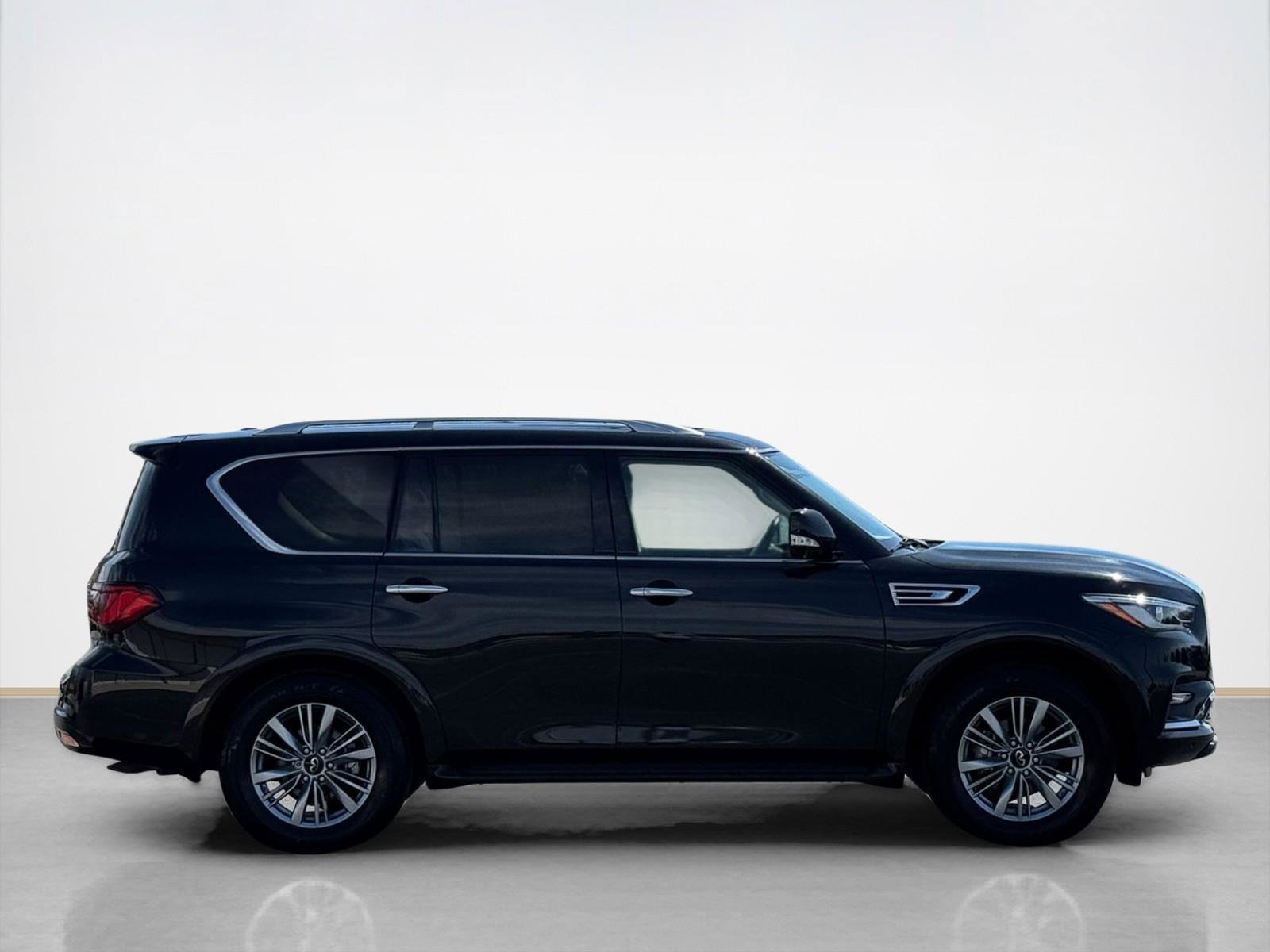 Used 2024 INFINITI QX80 Luxe image 8