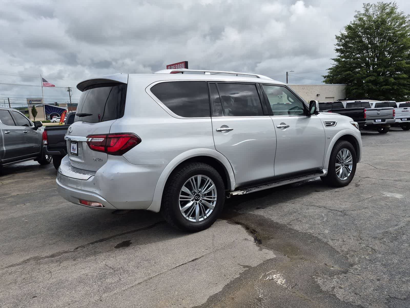 Used 2019 INFINITI QX80 Luxe w/ All-Season Package RWD image 6