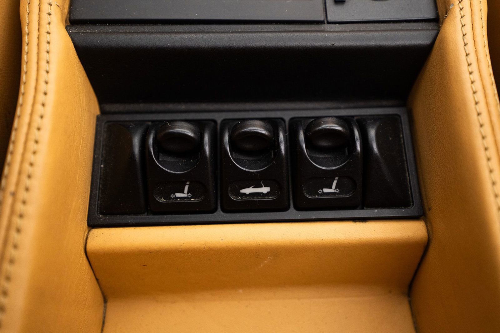 Used 1997 Ferrari F355 Spider image 41