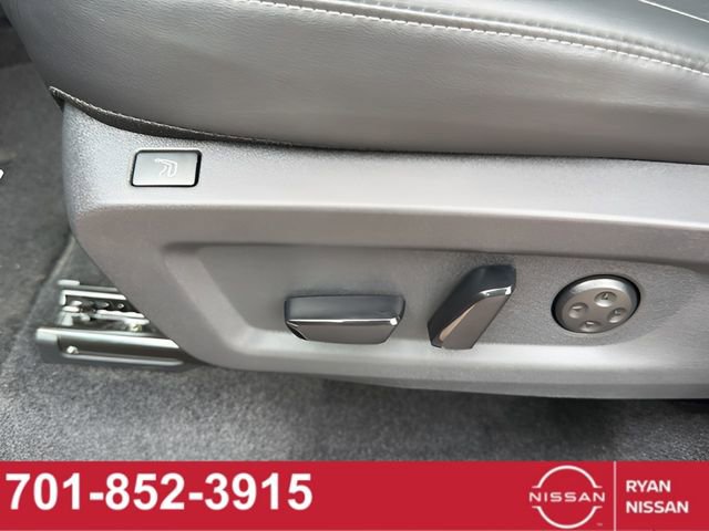 Certified 2025 Nissan Murano Platinum w/ Cargo Package AWD/4WD image 28