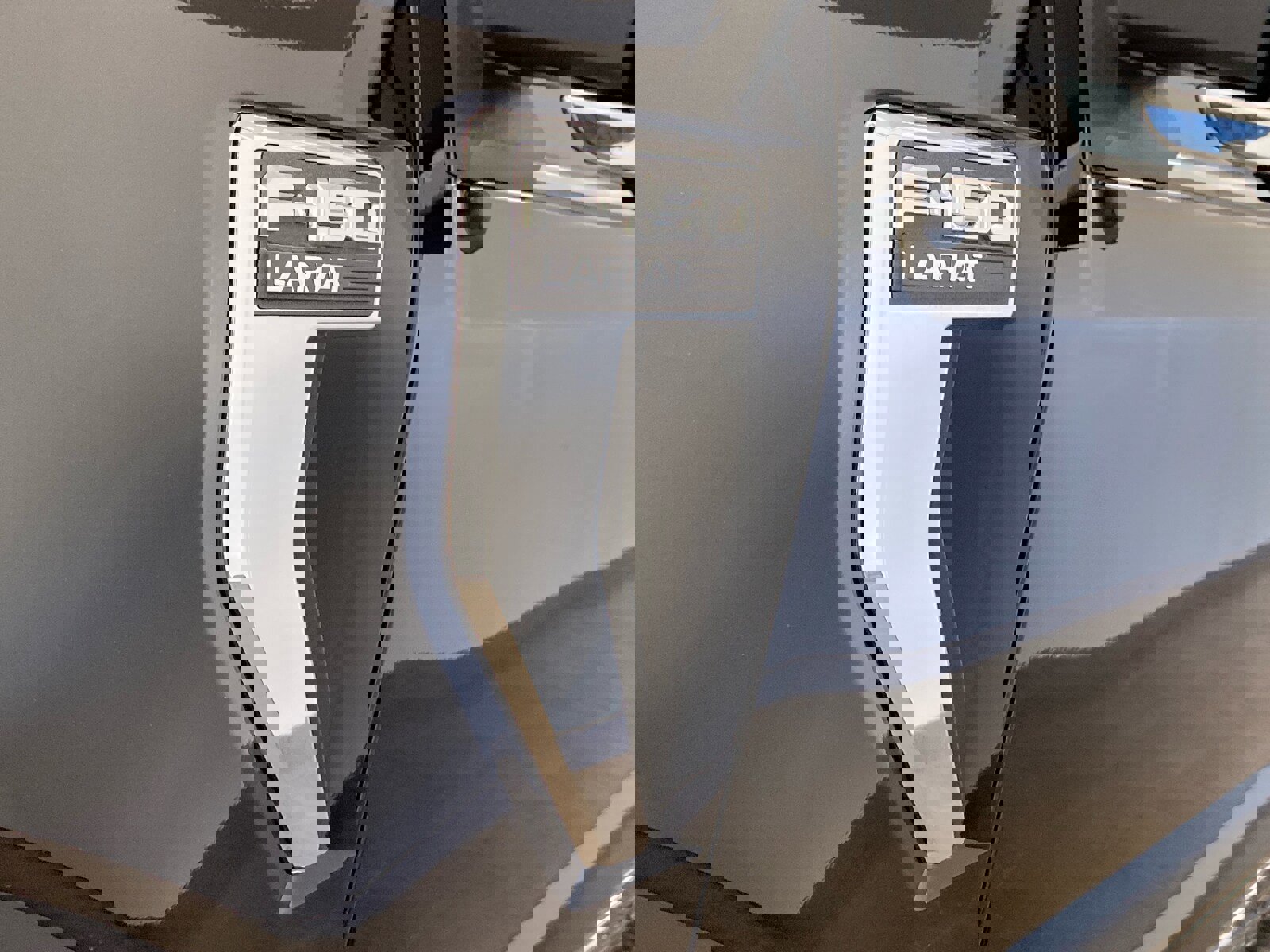 New 2025 Ford F150 Lariat w/ Equipment Group 502A High image 14