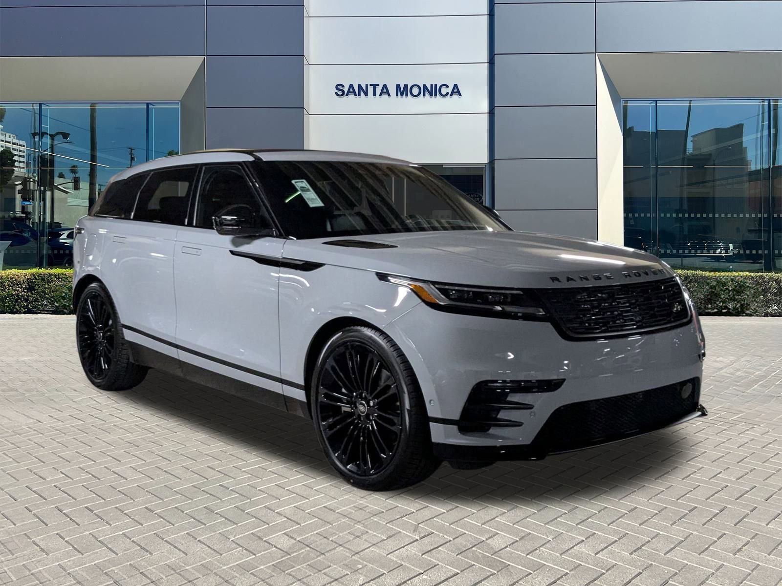 New 2026 Land Rover Range Rover Velar Dynamic SE image 7