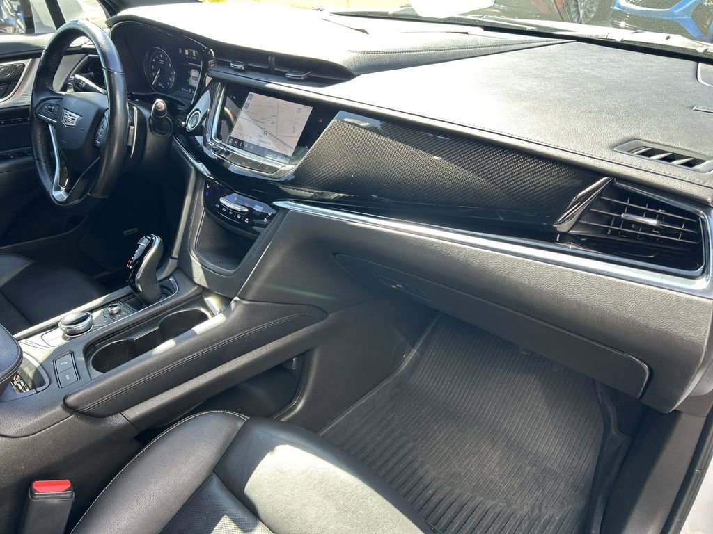 Used 2023 Cadillac XT6 Sport w/ Technology Package image 12