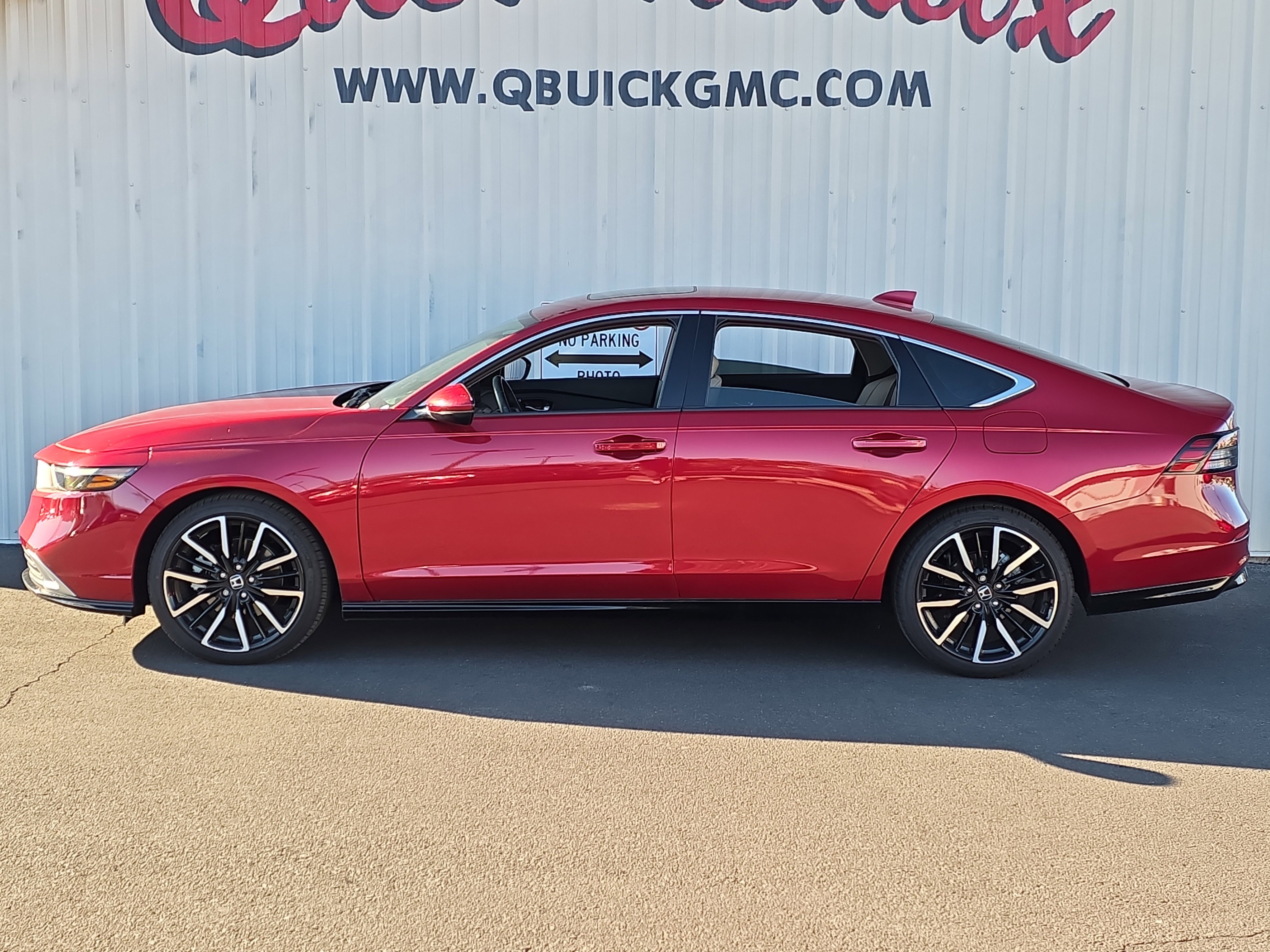 Used 2023 Honda Accord Touring image 4