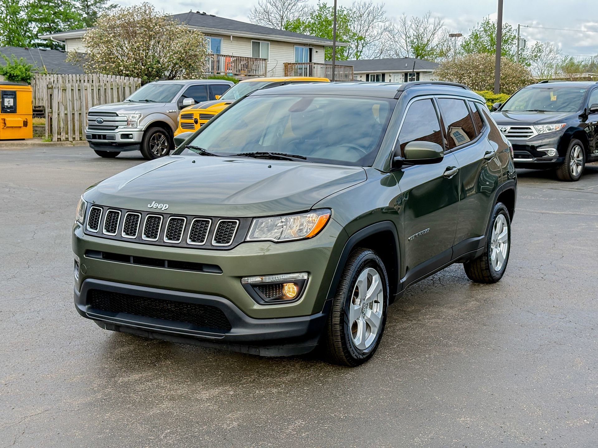 Used 2018 Jeep Compass Latitude w/ Popular Equipment Group FWD image 6