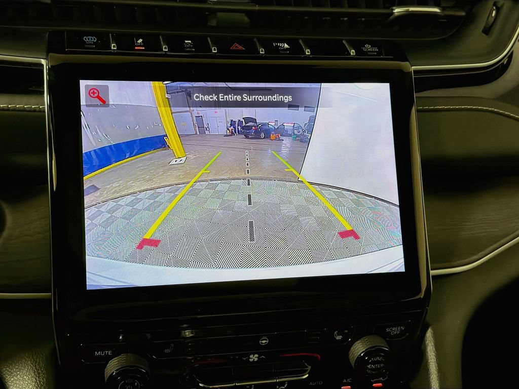 Used 2022 Jeep Grand Cherokee Limited 4xe AWD/4WD image 14