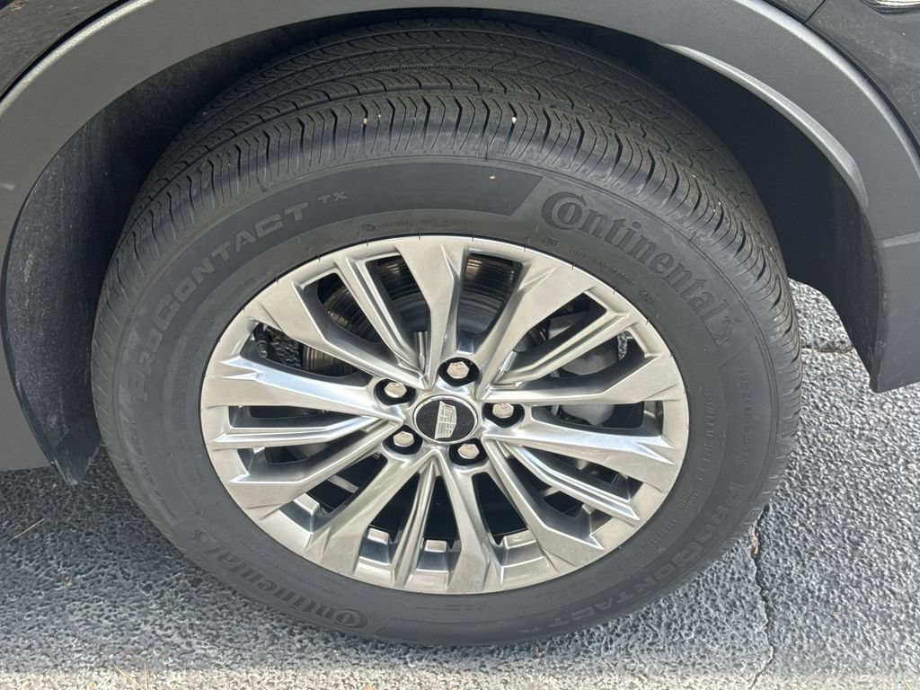 Used 2025 Cadillac XT4 Premium Luxury AWD/4WD image 19