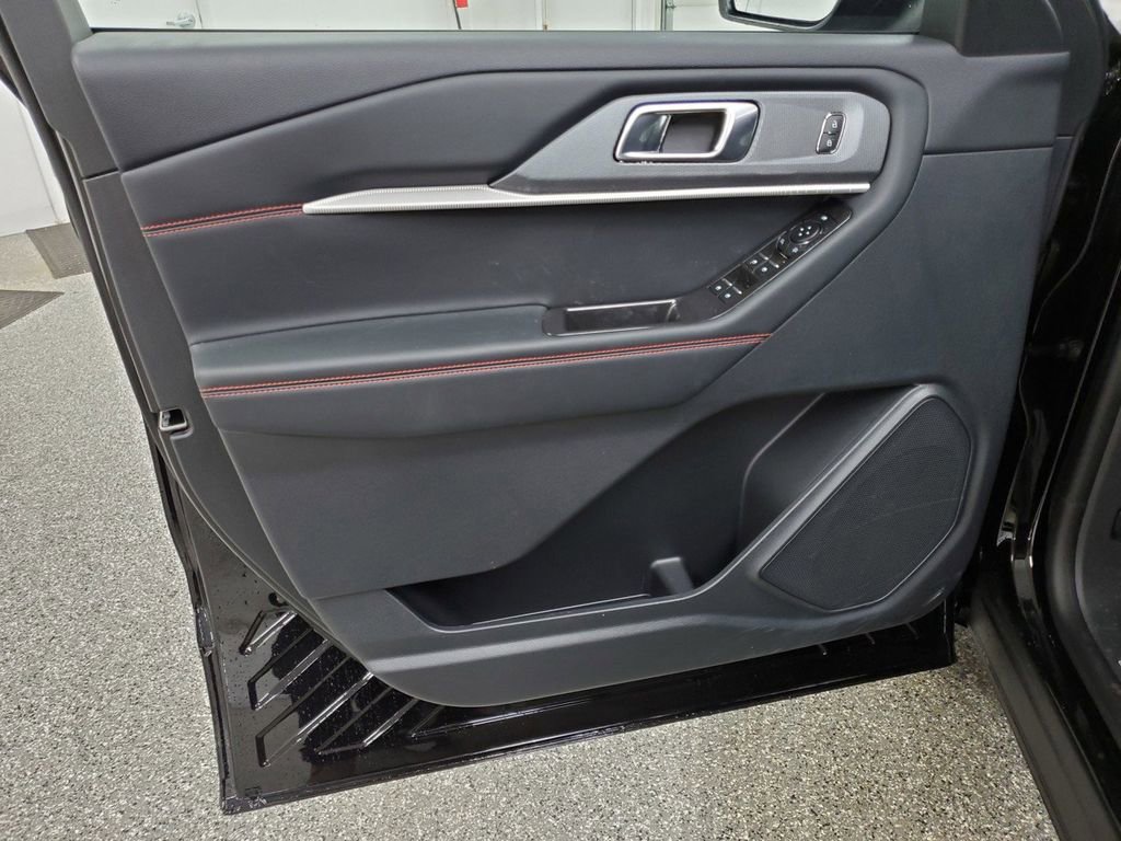New 2026 Ford Explorer ST-Line AWD/4WD image 12