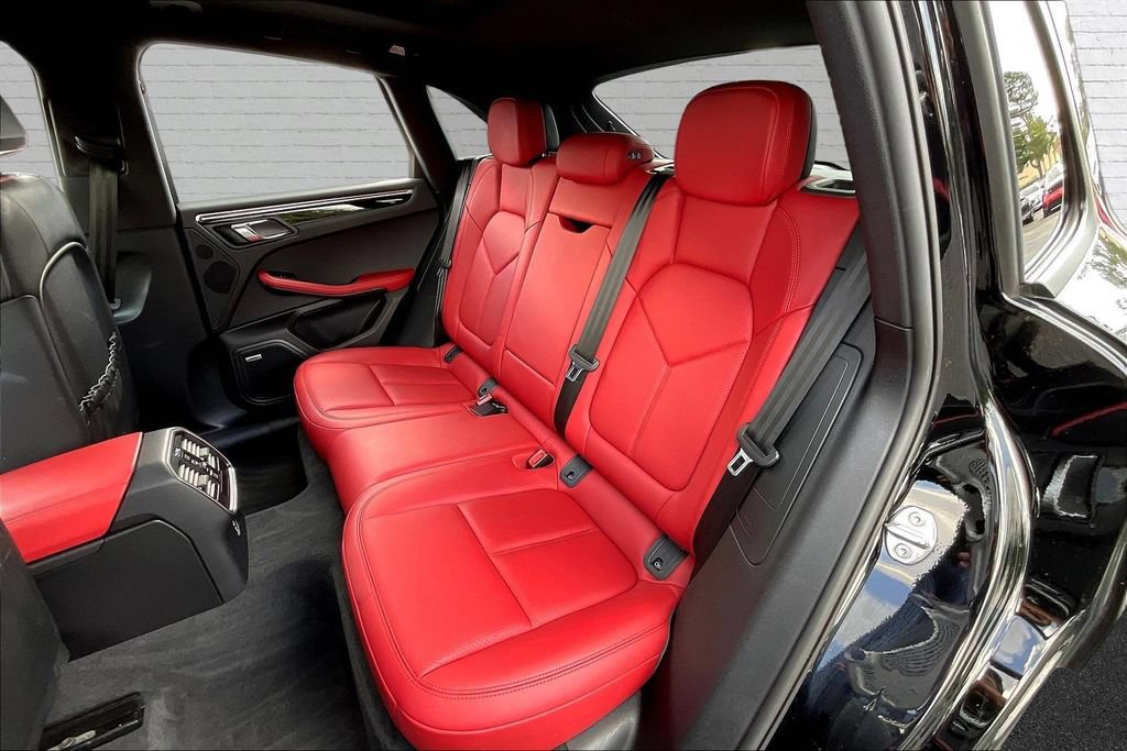 Used 2021 Porsche Macan AWD/4WD image 21