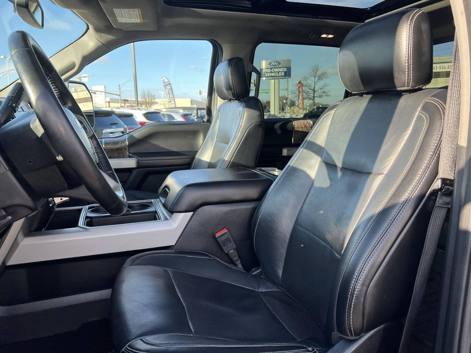 Used 2019 Ford F250 Lariat w/ Chrome Package image 13