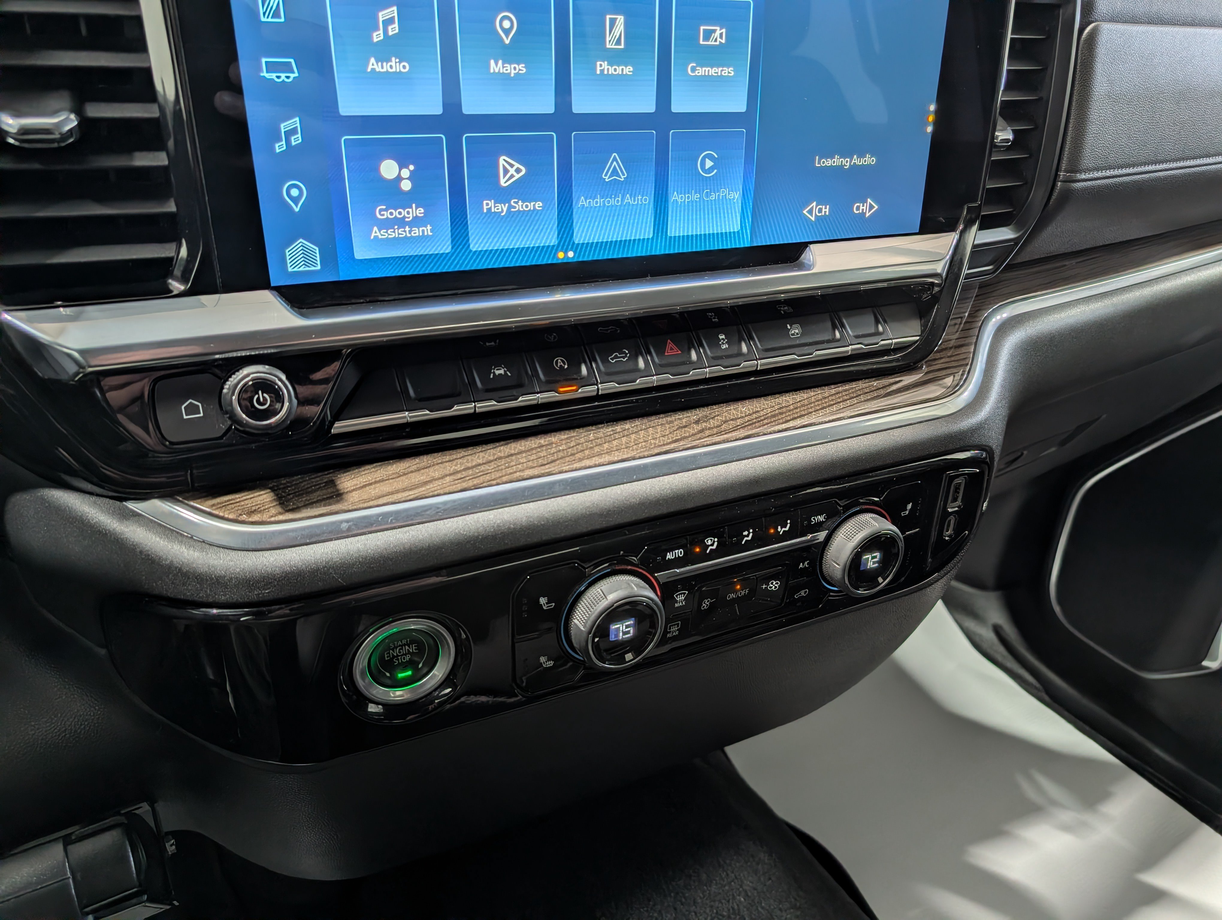 Used 2022 Chevrolet Silverado 1500 LT AWD/4WD image 24